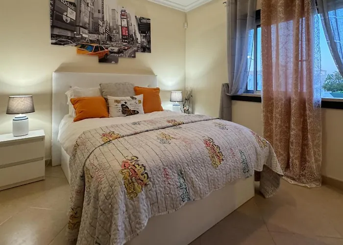 Ferienhaus Vivenda Mystic T3 A 500m Da
