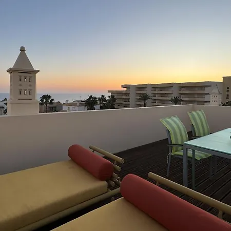Ferienhaus Vivenda Mystic T3 A 500m Da
